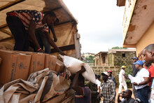 WFP begins food distributions to thousands hit by mudslides in Sierra Leone
