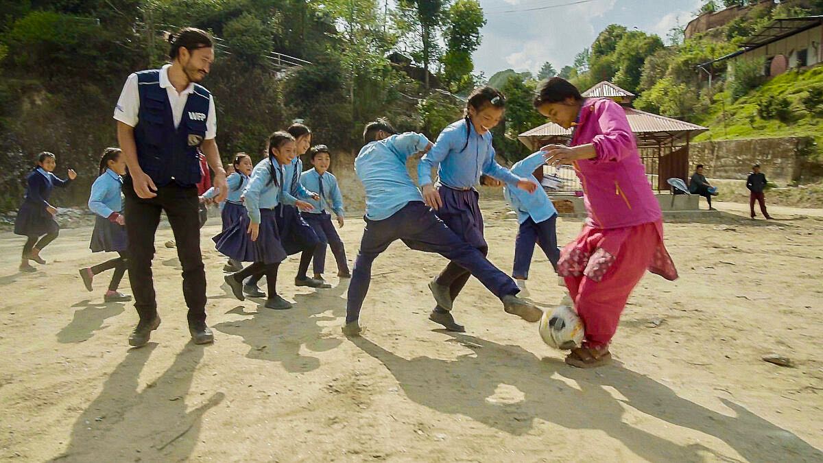 School Ki Ladki Xxx - Nepal's school meals score a goal against hunger | World Food Programme