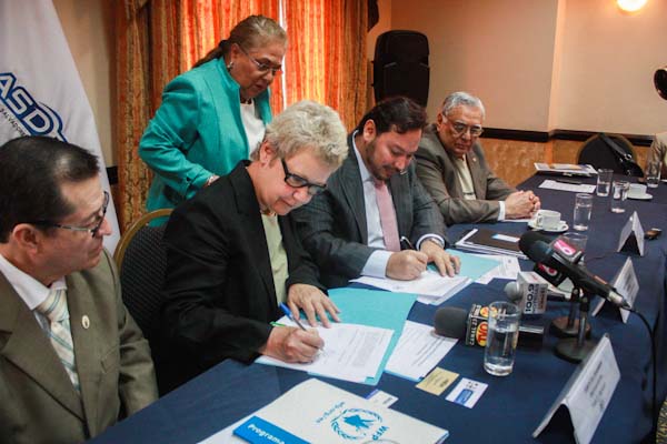 El Salvador: Broadcasters and WFP Launch “A Step Against Hunger” Radio Campaign