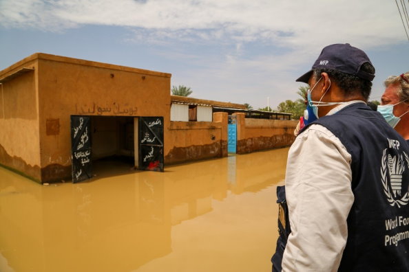 Photo: WFP/Niema ABDELMAGEED. WFP Flood response distribution, Kalakla, Sudan 