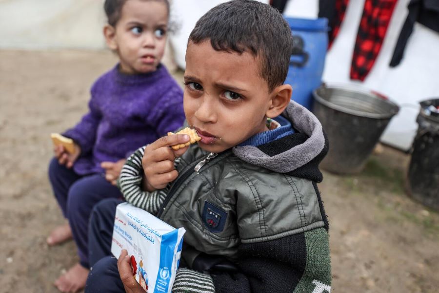 Photo: WFP/Ali Jadallah WFP Food assistance to internally displaced families Palestine, Deir El Balah, Gaza, 11 January 2024.