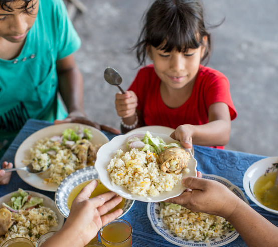 WFP Launches Family Meal Photo Competition With Celebrity Chef Jamie Oliver