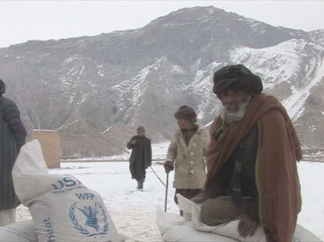 Afghanistan: WFP food aid helps villagers get through harsh winter