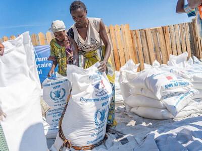 In the Bulengo camp in Goma, WFP is providing food assistance to 90,000 displaced people.