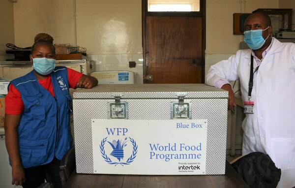 WFP has donated 29 mini-labs to 9 Counties in Kenya, enabling public health officers to sample, grade and test food for toxins such as aflatoxin. Photos: WFP