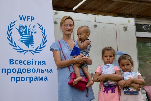 Food distribution in Odesa