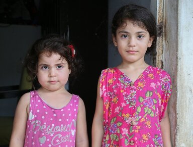 © WFP/Mohammed Awadh Two sisters from a Syrian refugee family who benefits from WFP’s cash assistance program in Lebanon.