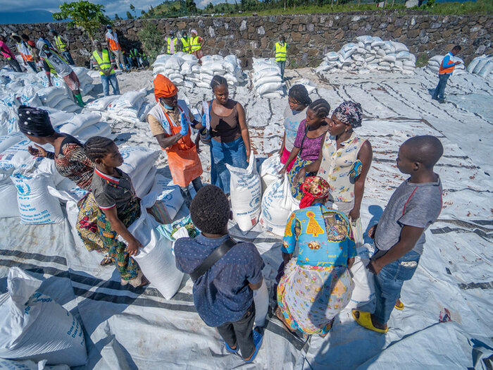 In the Bulengo camp in Goma, WFP is providing food assistance to 90,000 displaced people.