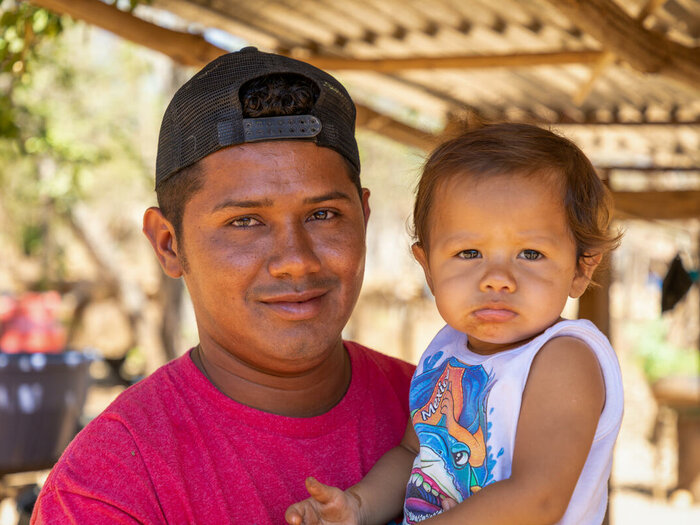 Erick, 25yrs old lives with his partner Brenda and their 1 yr old son Dilan on the drought-stricken border community of San Miguel in the heart of the Dry Corridor.