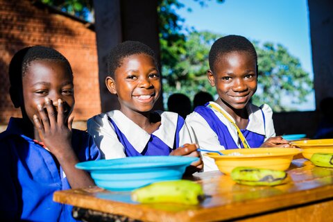 Behind the scenes of school feeding