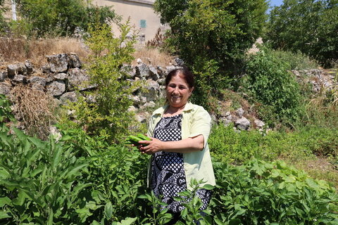 Women uniting to grow and sell food in Syria declare: 'We are the difference'