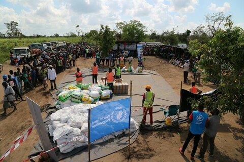 Mozambique: WFP provides assistance in the aftermath of cyclone Idai in March 2019. Photo: WFP/Alexis Masciarelli