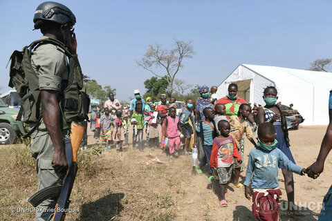 Refugees from Central African Republic reach safety in Cameroon