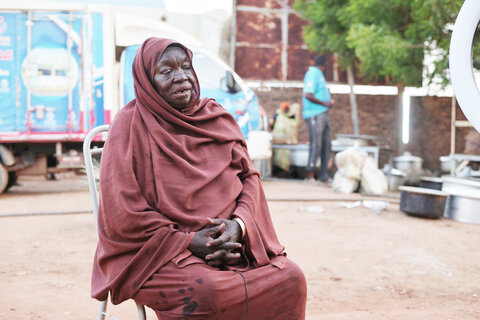 Sudan: How a tea-seller displaced by conflict led her family away from hunger