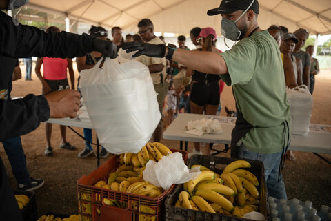 Venezuela earthquakes: Food brings hope to families in crisis