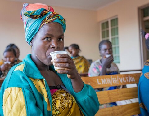 Freshly squeezed business idea brings nutrients for Malawian mothers