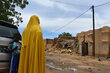Aminata Toure looks at the remains of her home in Gao province. Photo: WFP/Mahamadou Abdourhamane
