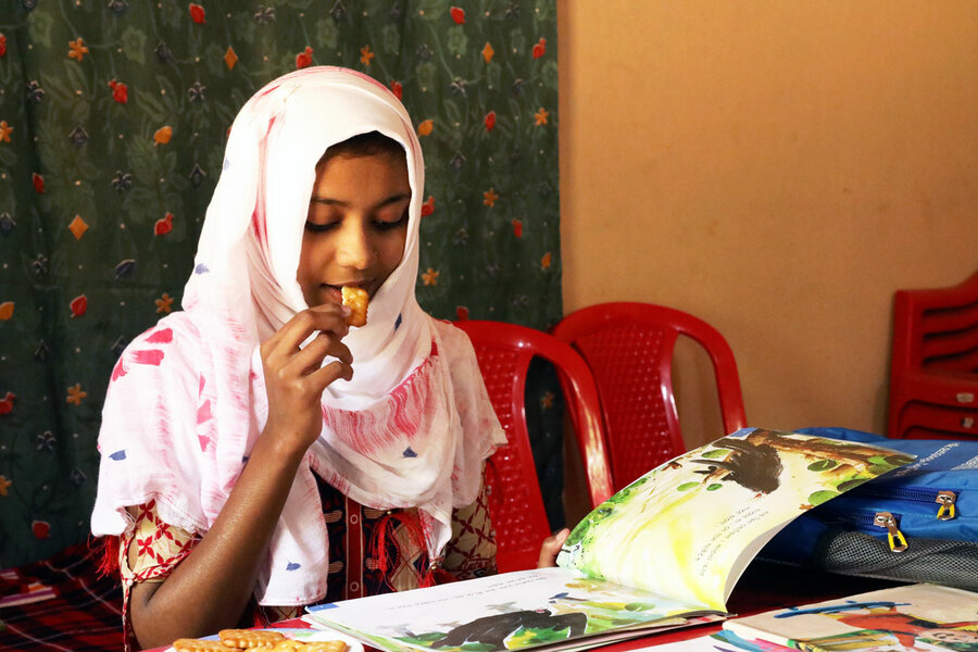 Education day: A schoolgirl in Bangladesh reads her way to success | World  Food Programme