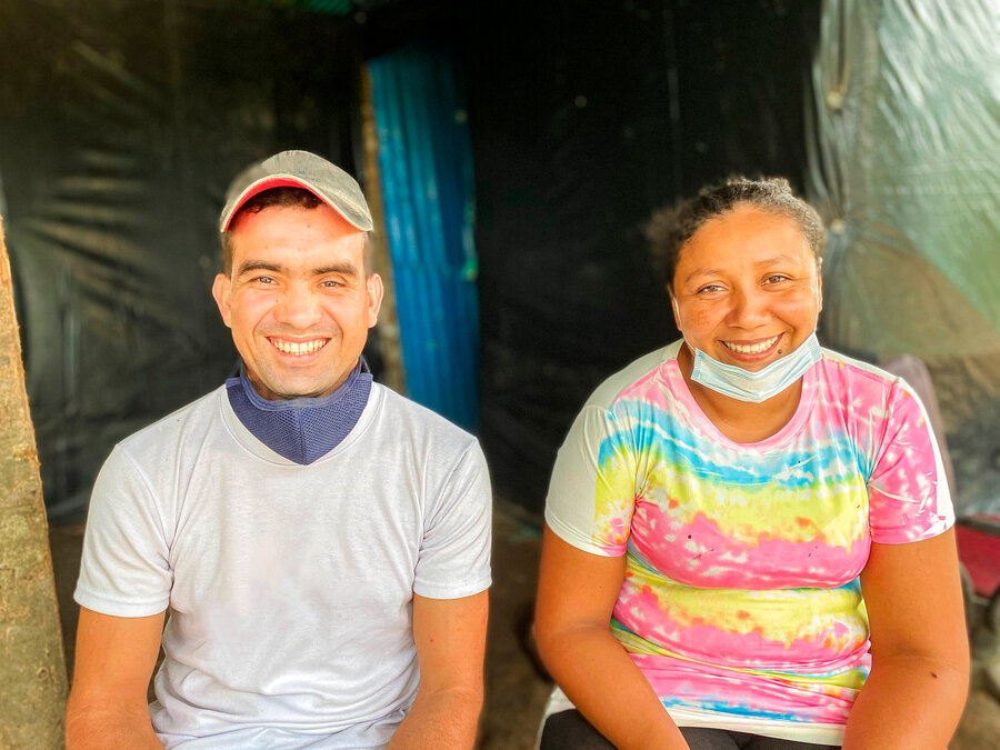 Deicy and Jose in Arauca Colombia the day they received their cash vouchers. 