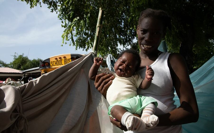 Haiti _Denise Elizean and son Jean Pierre in an improvised camp for people displaced by the quake_marianela gonzalez