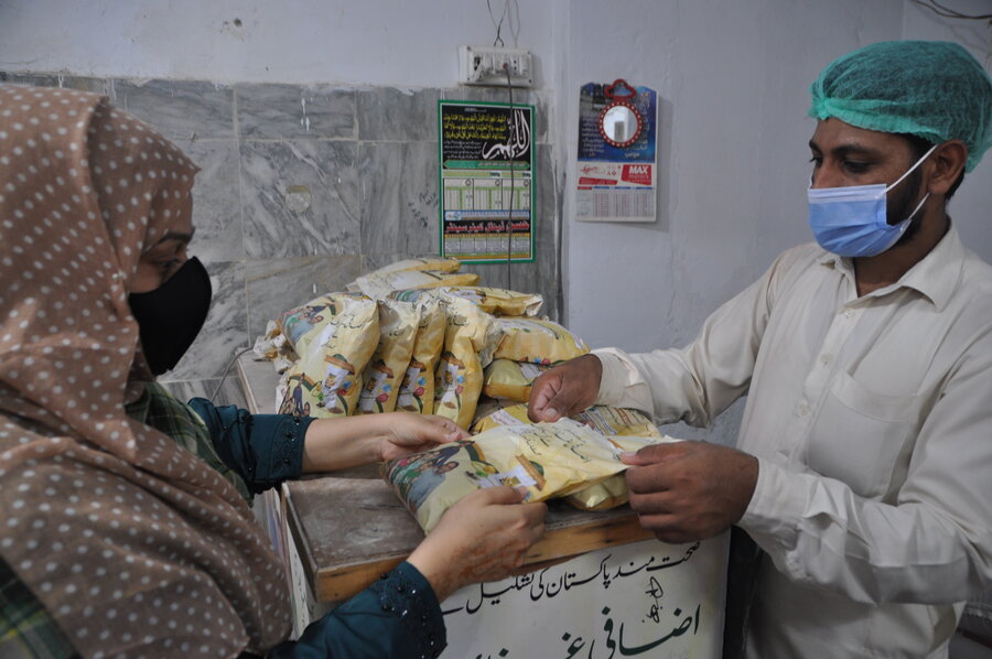 woman buying flour