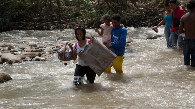 Crossing into colombia 2018