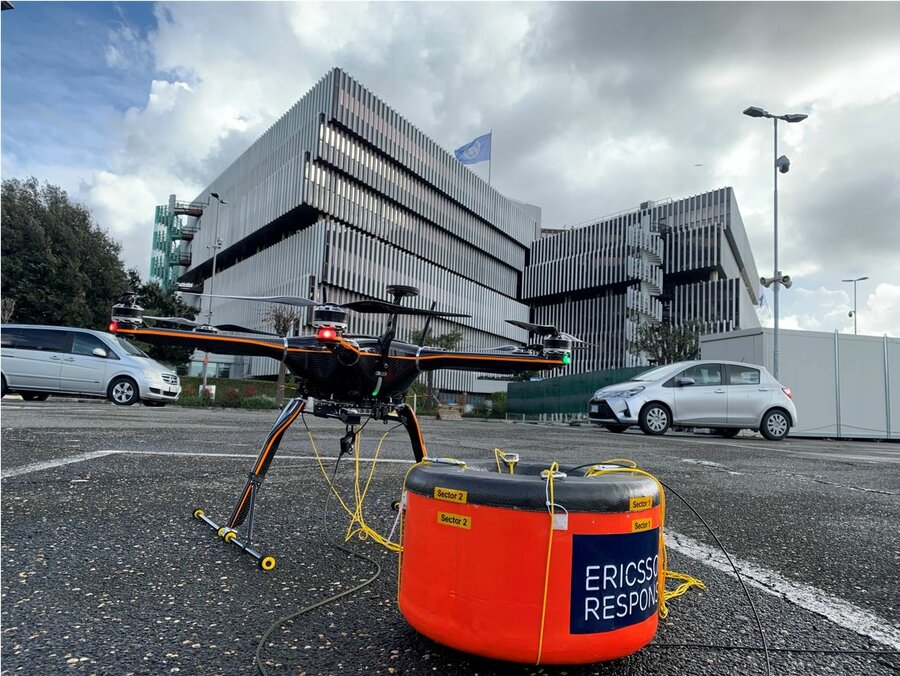 Drone and tub