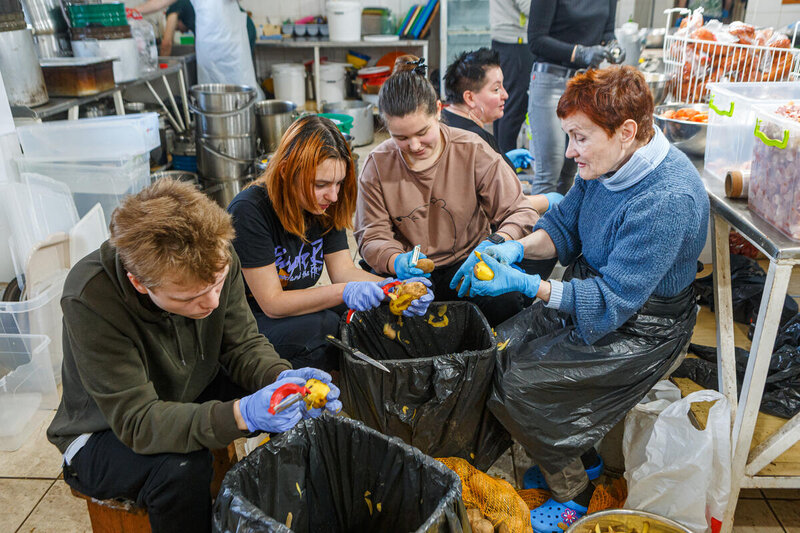 Soup kitchen volunteers in Uzhorod