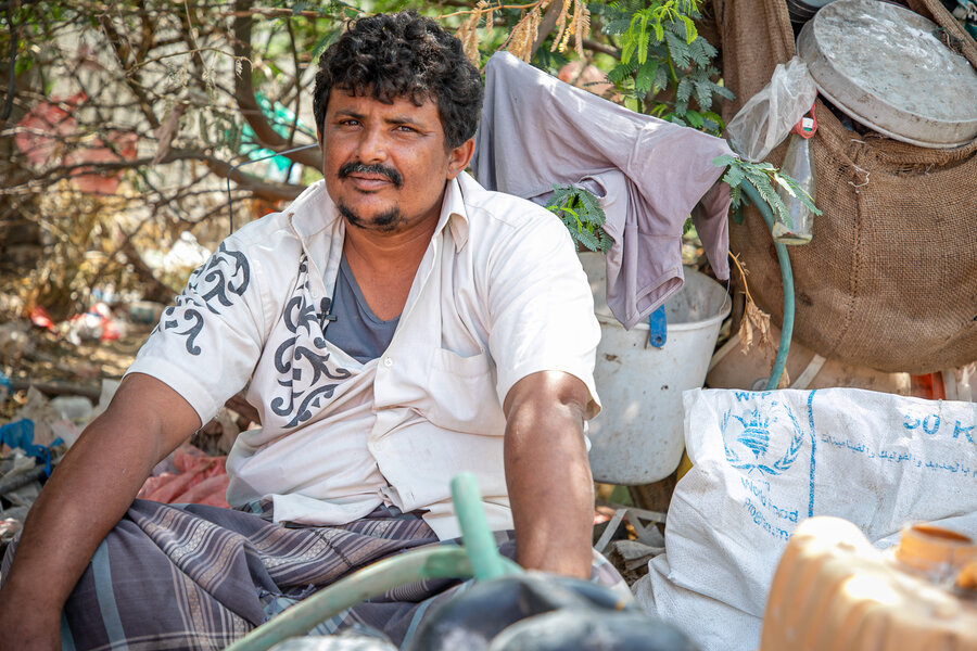 Ali receives WFP food assistance