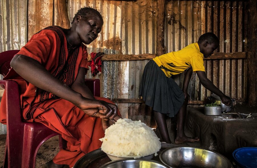 Ariet is able to buy the foods she needs from the pop-up store. Photo: WFP/Eulalia Berlanga