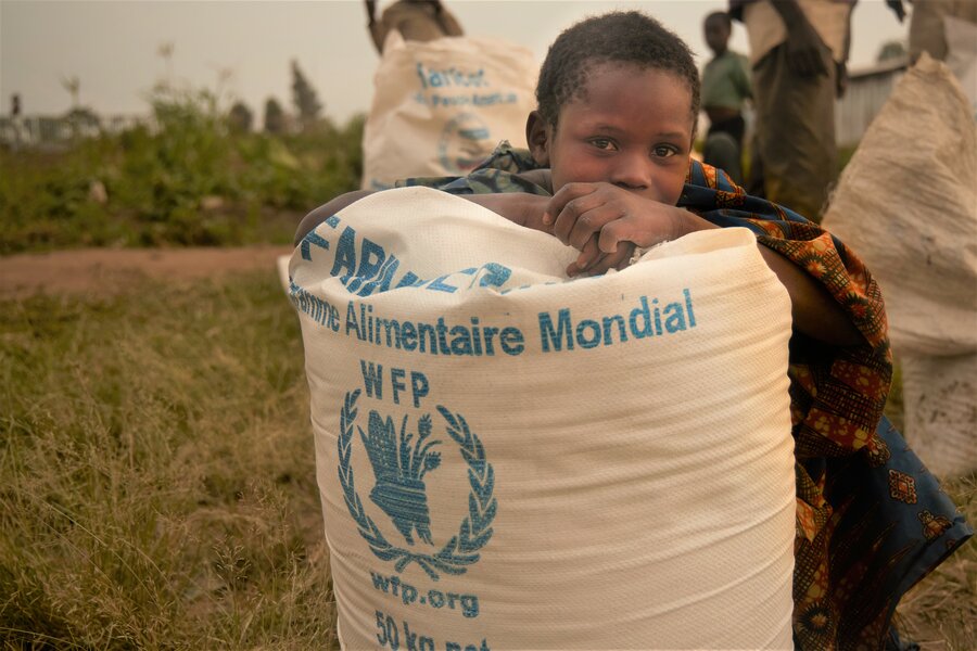 A child at a WFP distribution point in Ituri, DRC_Charlie Musoka