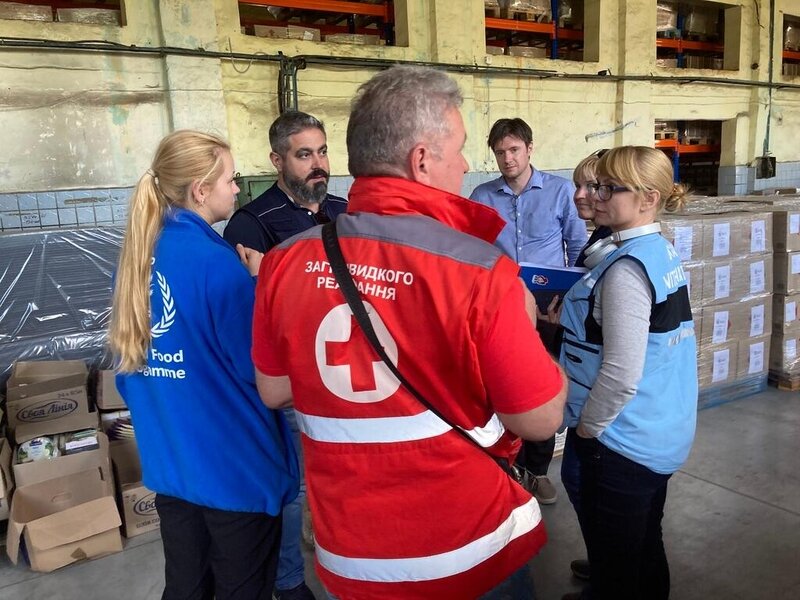 An Ukrainian Red Cross warehouse in Kharkiv. WFP provides the warehouse with between 20-30 metric tonnes of its food every other day, which is then packed into rations and sent to feed 3,000 people every single day.
