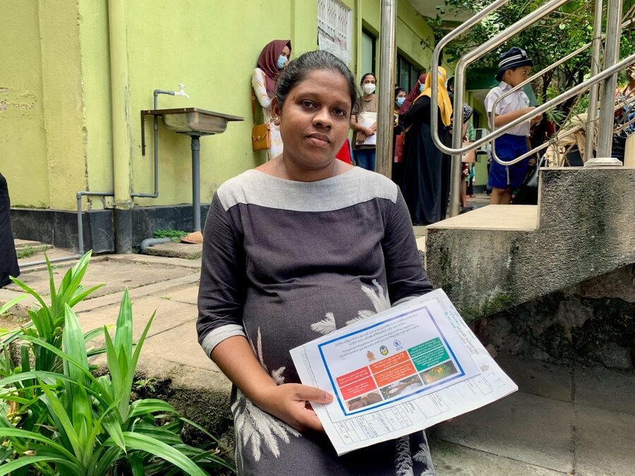Dushanthi, 32, is anxious about the child in her womb as food and fruits have gone beyond the reach of her family with massive inflation caused by Sri Lanka’s ongoing economic crisis. She has received food vouchers from WFP’s emergency support assistance. Image: @WFP/Parvinder   