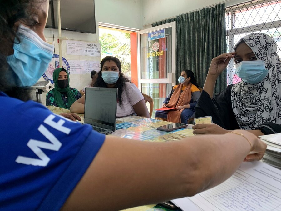 Vouchers distribution for pregnant women in Colombo. Photo: Parvinder Singh