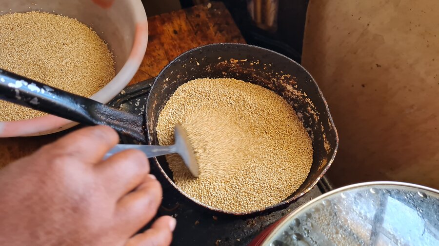 Quinoa, a traditional food from the Andes, used to be accompanied by fish, Germán said. However, today they should accompany it with rice or noodles and when possible with another protein, such as lamb or egg.
