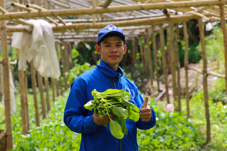 School feeding garden in Lao