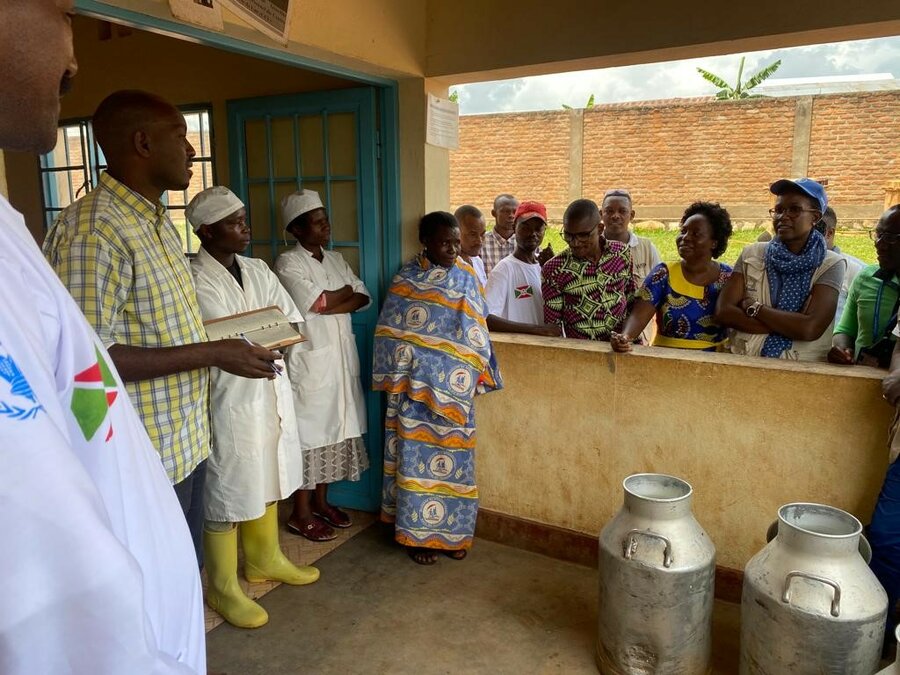 Workshop with dairy farmers in Burundi