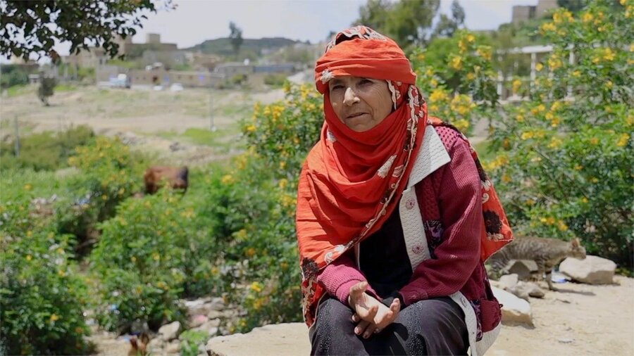 WFP exports of grain from Ukraine are reaching women like Mariam Othman in Yemen, who says her family cannot survive without our assistance. Photo: WFP/Hossam Al Qoliaa
