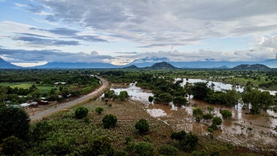 The cyclone's destruction has deepened poverty in Malawi, a country that has contributed very little to climate change. Photo: WFP/Francis Thawani
