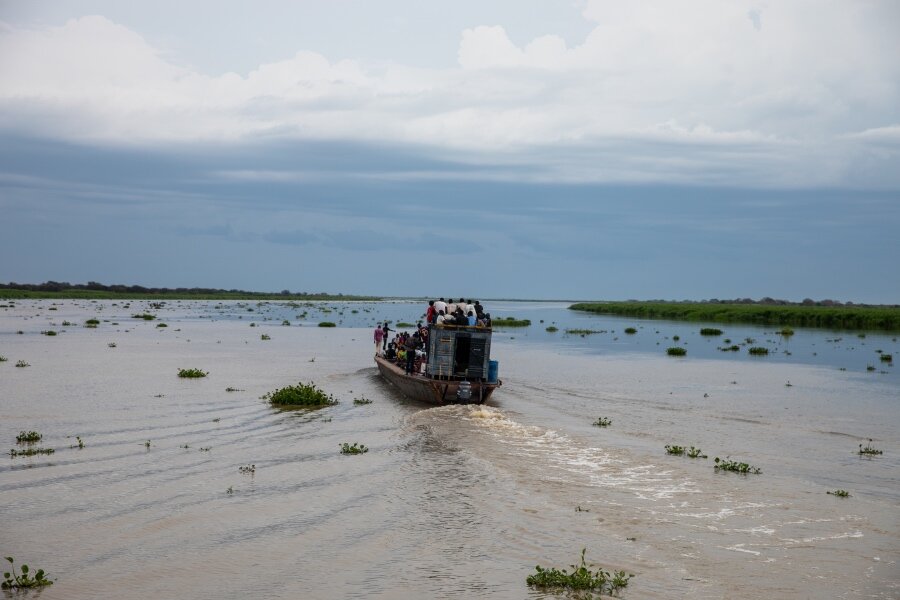 South Sudan's White Nile is the main way to move conflict-displaced people onward from Renk, as road connections are challenging. Photo: WFP/Eulalia Berlanga