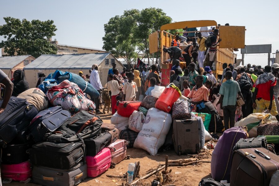 Many people displaced by Sudan's conflict arrive in Renk, South Sudan, where rains have turned the dusty land into mud. Photo: WFP/Eulalia Berlanga