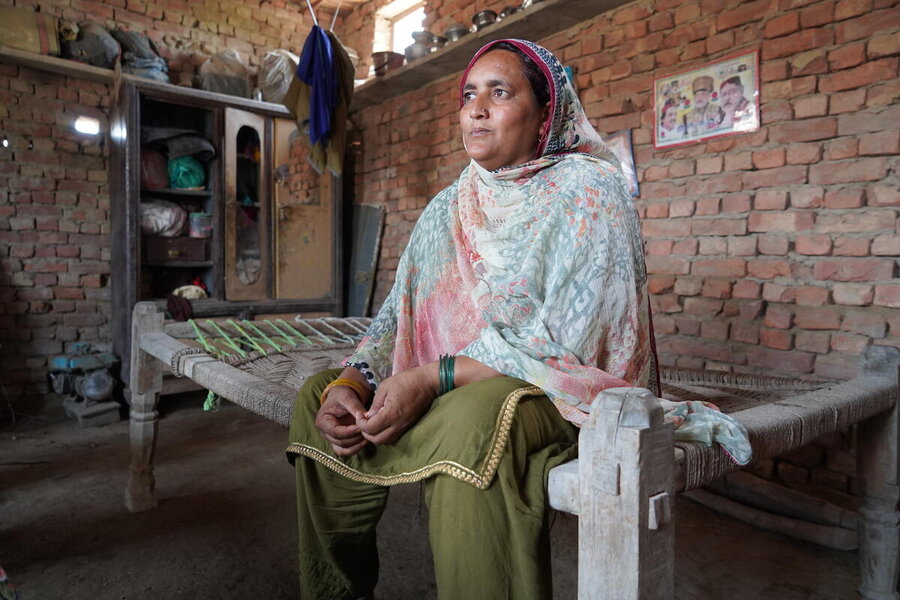 In July, Waqar and Allah Bachai received PKR 25,000 in multipurpose cash assistance from WFP under an ECHO-funded project. Waqar used the money to set up a vegetable cart to earn a living, saving money daily by bringing fresh produce from a nearby city. With hard work and determination, they managed to save enough to rent a shop for their pakora business. Their dream is to open a bigger confectionary shop someday.