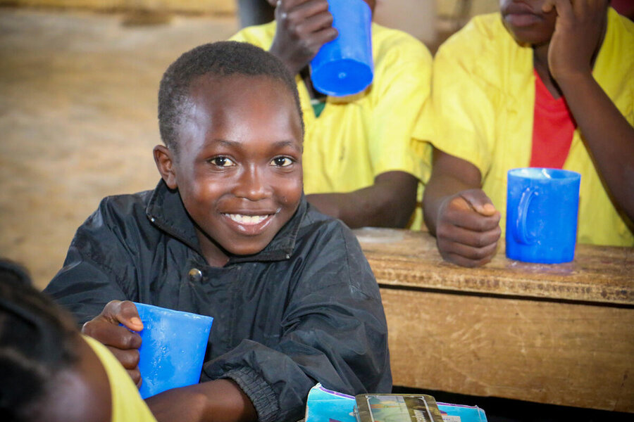 WFP-supported school meals in Nigeria help to fill children's stomachs. Photo: WFP/Jordan Onana