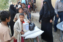 WFP Food Convoy Enters Conflict Area Inside Yemeni City Of Taiz
