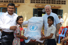 Cambodia’s Education Minister Tours WFP-Managed School Feeding Projects