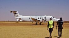 Landing at Mbera Camp - WFP