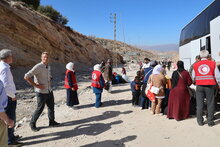 WFP/Hussam Al Saleh. Mr. Carl Skau, Deputy Executive Director of the United Nations World Food Programme, visited Jdeidat Yabous crossing (the border area between Lebanon and Syria), where he had the opportunity to meet Lebanese and Syrians fleeing the conflict in Lebanon.