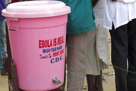 Ebola - WFP Delivering Food in Quarantine Areas in Liberia (For the Media)