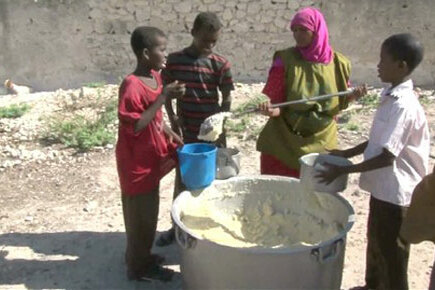 Serving Hot Meals In Mogadishu