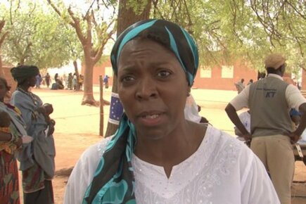 WFP Head Ertharin Cousin on the ground in Niger